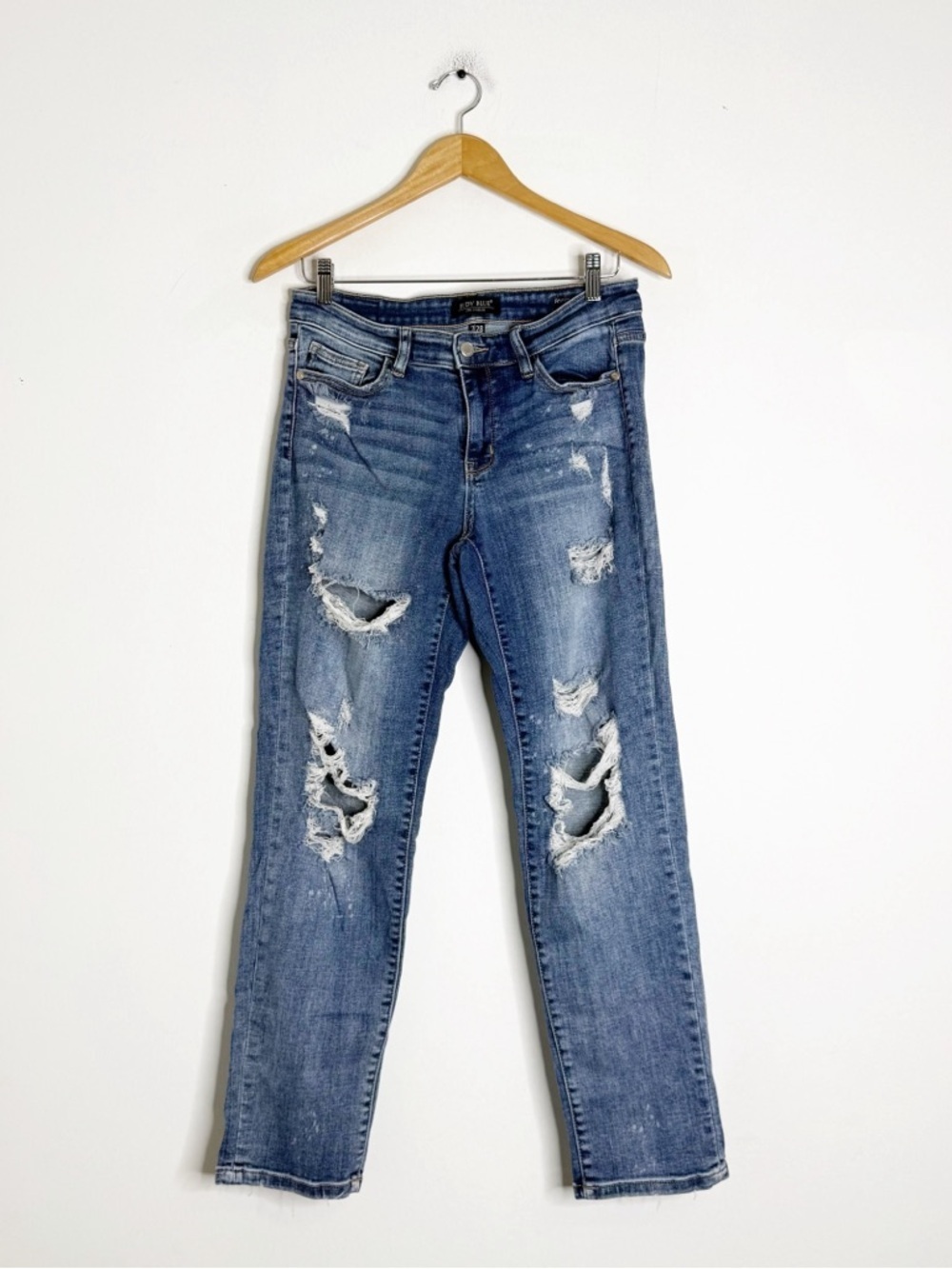 Judy Blue Boyfriend Jeans 7/28 Distressed Medium Wash Stretch Denim Raw Hem